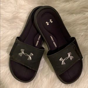 Black memory foam slides